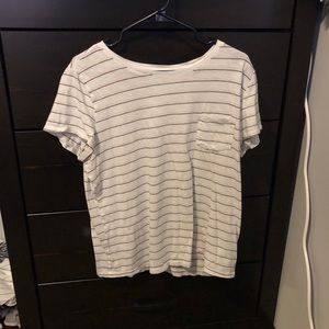 SOLD Universal Thread Tee